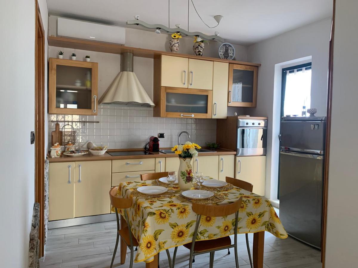 Cocciu D'Amuri Apartment تاورمينا المظهر الخارجي الصورة