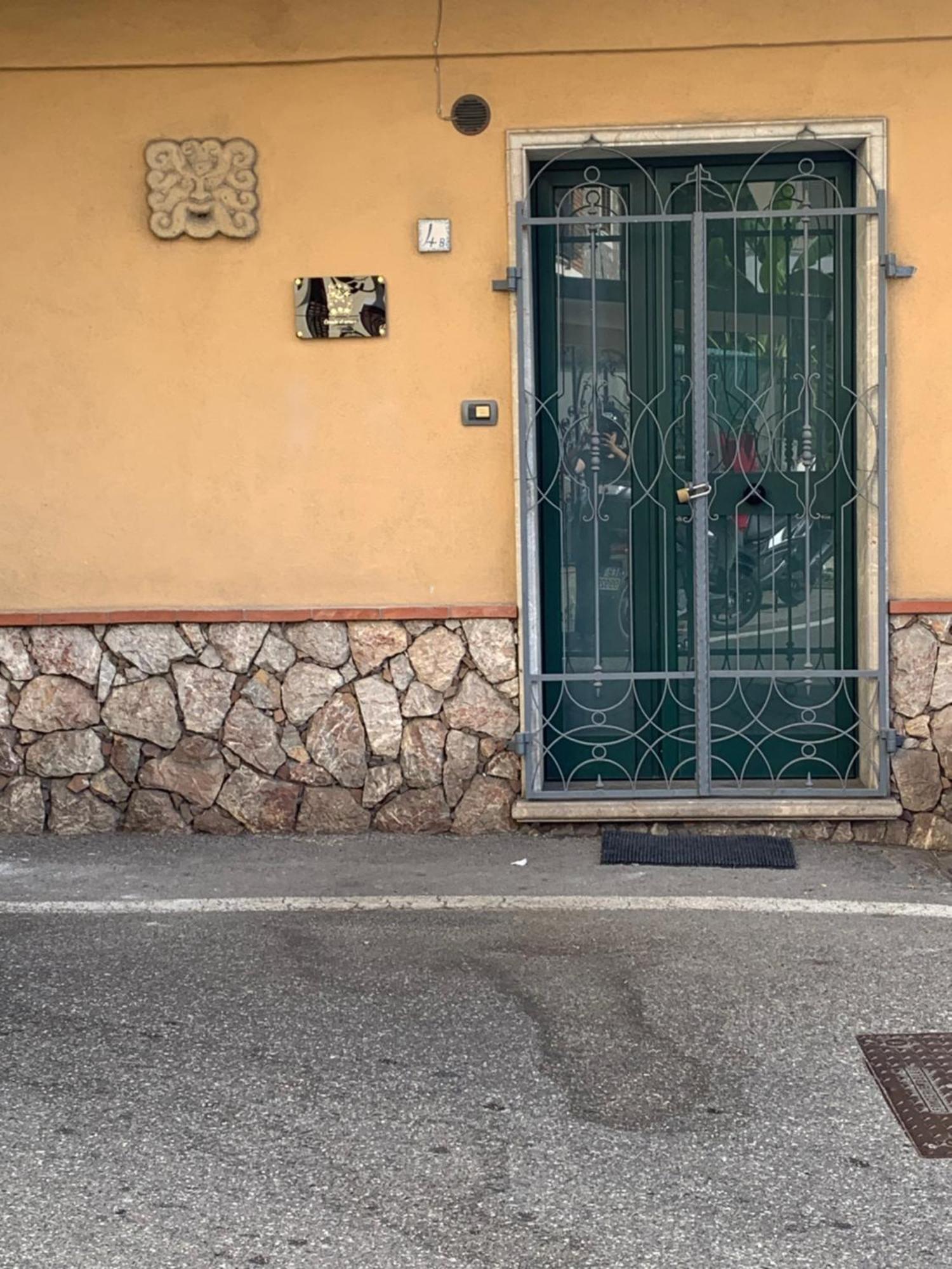 Cocciu D'Amuri Apartment تاورمينا المظهر الخارجي الصورة